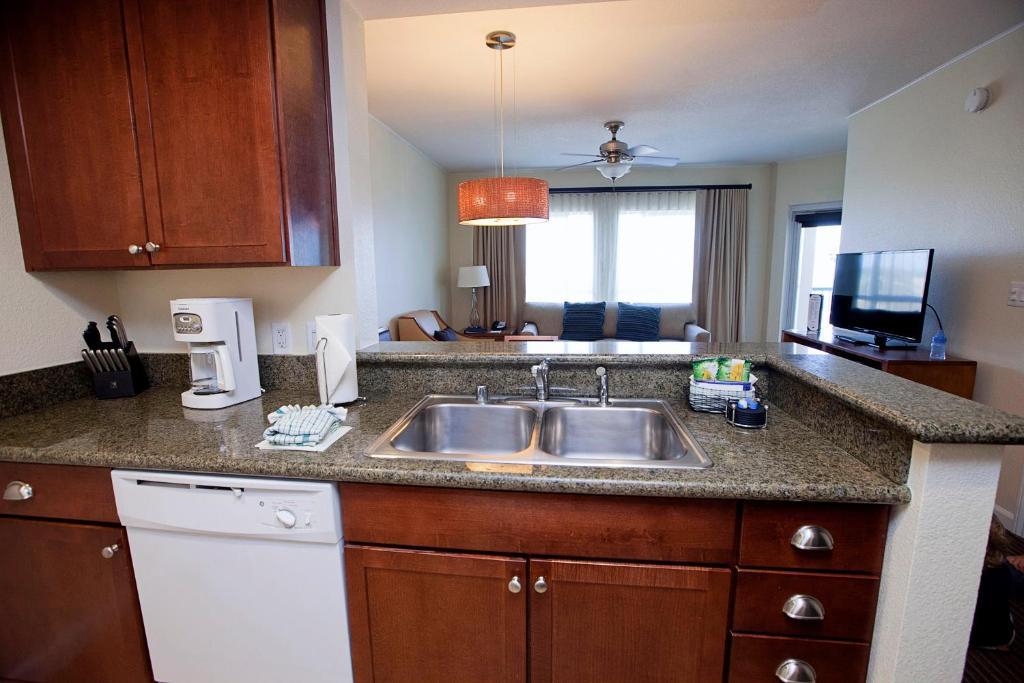 Club Wyndham Oceanside Pier Resort Экстерьер фото